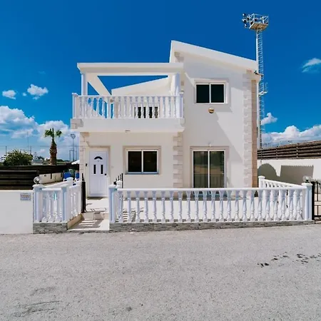 Tia Villa Ayia Napa